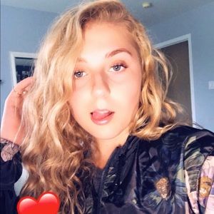 Meet your Posher, Brianna